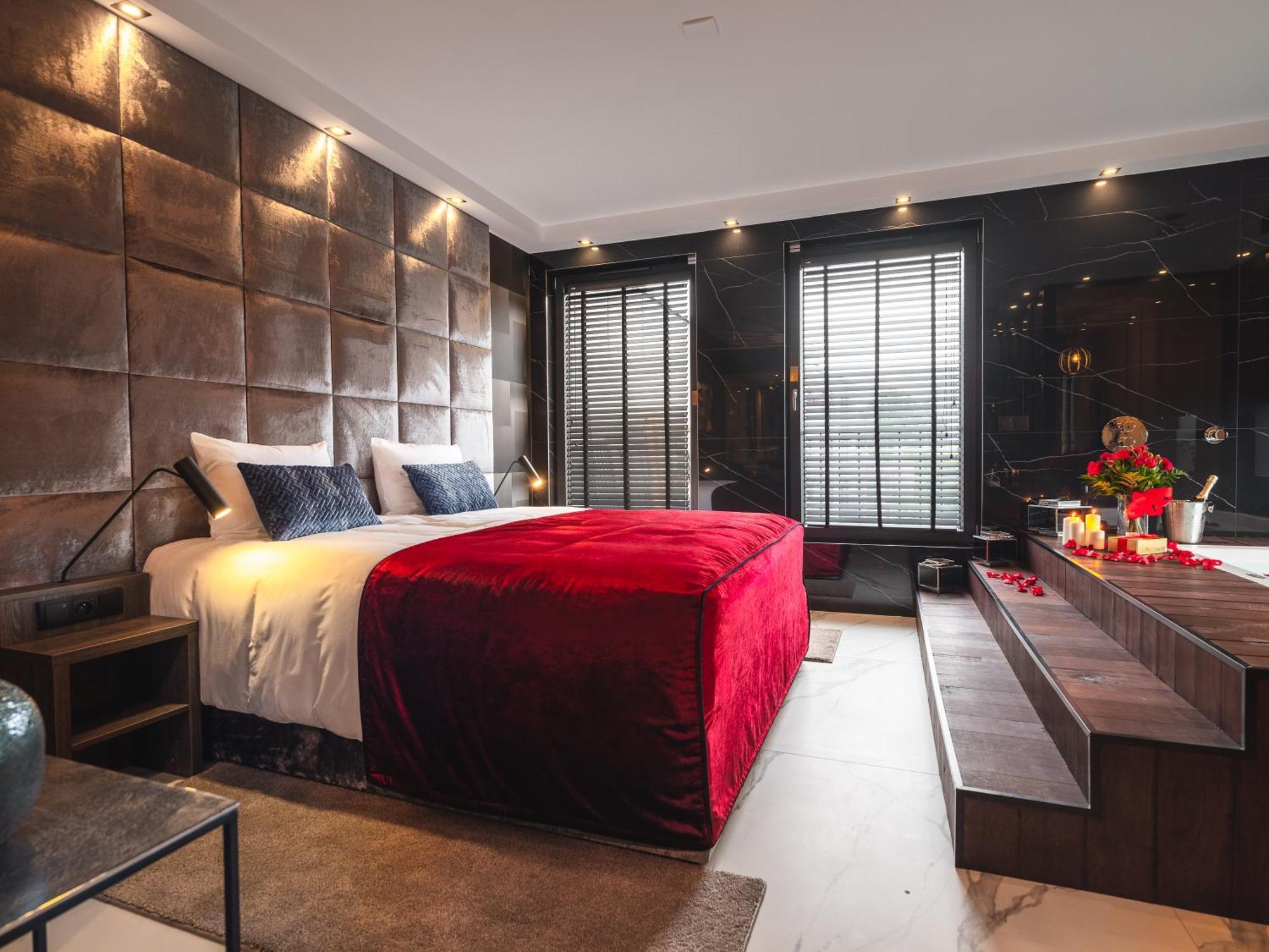Art Penthouse With Jacuzzi - Center Appartement